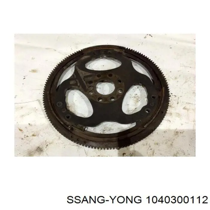 1040300112 Ssang Yong corona dentada, volante motor