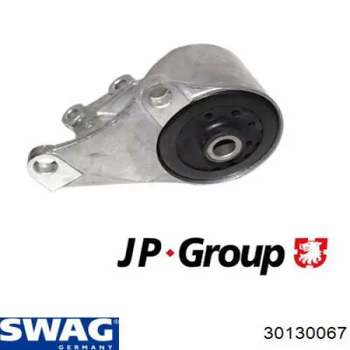 30130067 Swag soporte de motor trasero