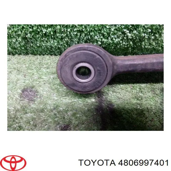 4806997401 Toyota barra oscilante, suspensión de ruedas delantera, inferior izquierda