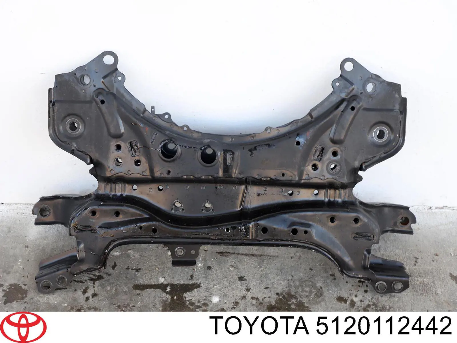 5120112442 Toyota subchasis delantero soporte motor