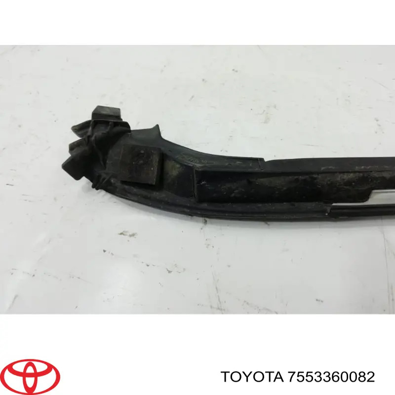 7553360082 Toyota moldura de parabrisas derecha