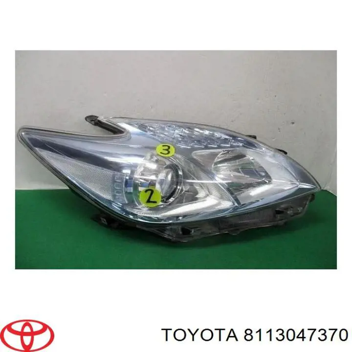 8113047370 Toyota faro derecho