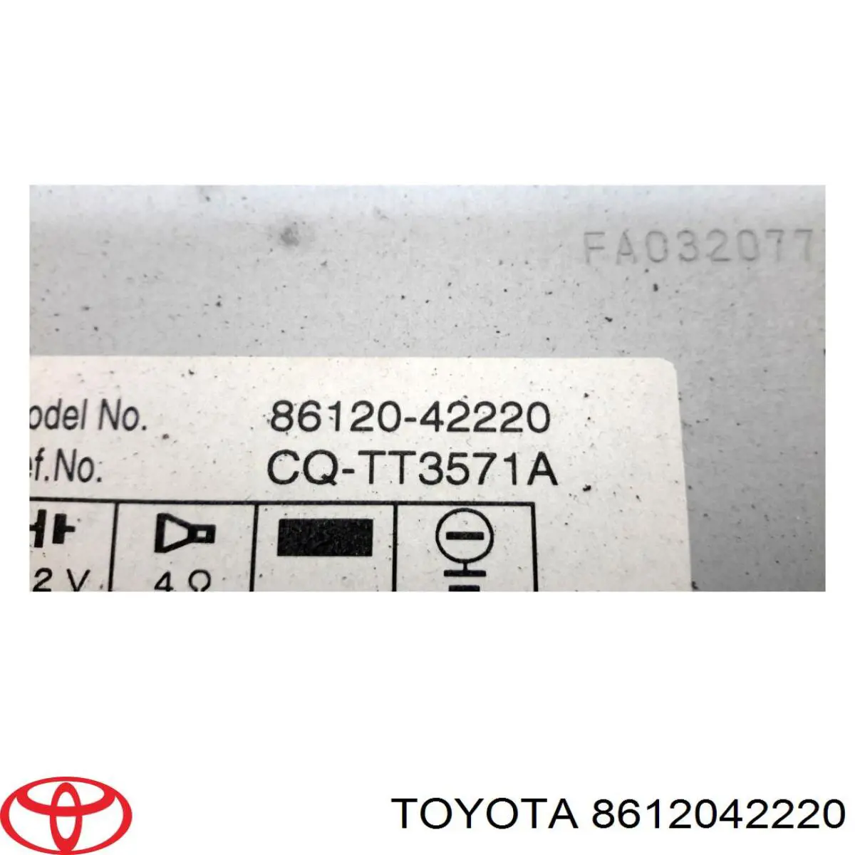 8612042220 Toyota radio (radio am/fm)