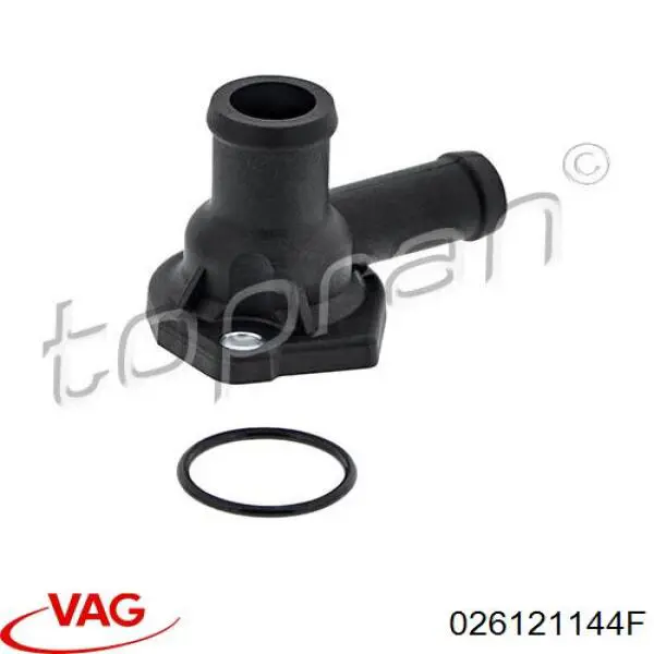 026121144F VAG brida del sistema de refrigeración (triple)