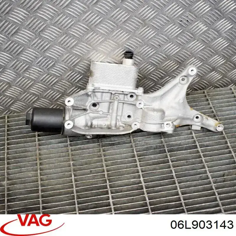 06L903143 VAG soporte alternador