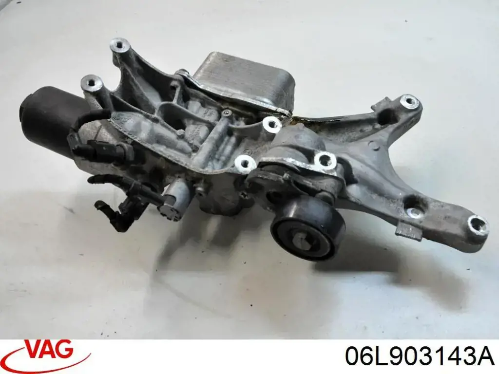 06L903143A VAG soporte alternador