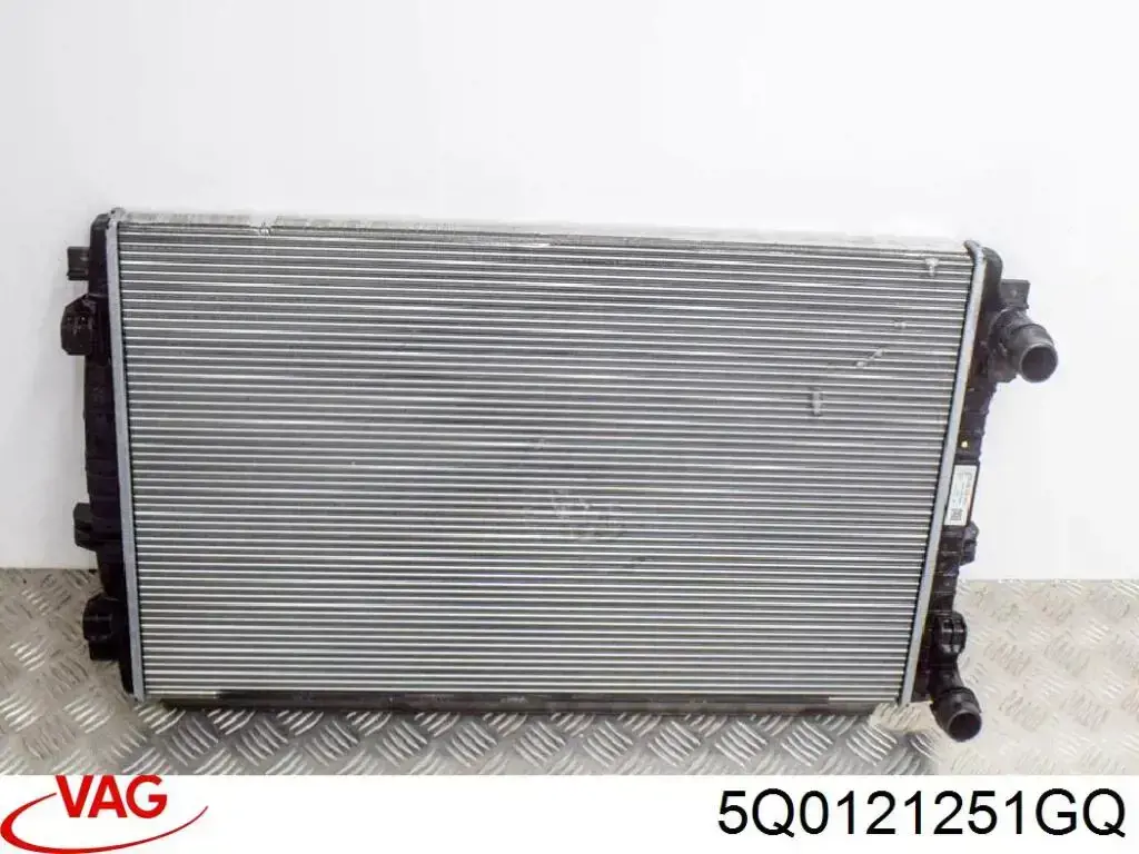 5Q0121251GQ VAG radiador refrigeración del motor