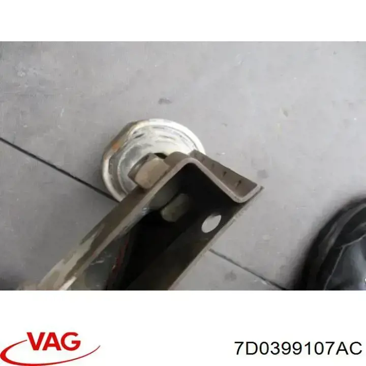 7D0399107AC VAG soporte motor izquierdo