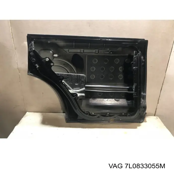 7L0833055M VAG puerta trasera izquierda