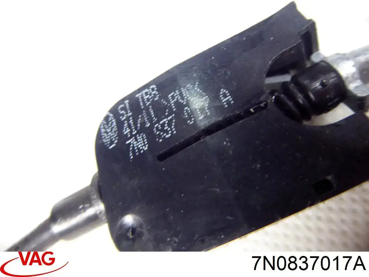  Cable de accionamiento, desbloqueo de puerta delantera para Seat ARONA KJ7