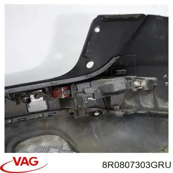 8R0807303GRU VAG parachoques trasero