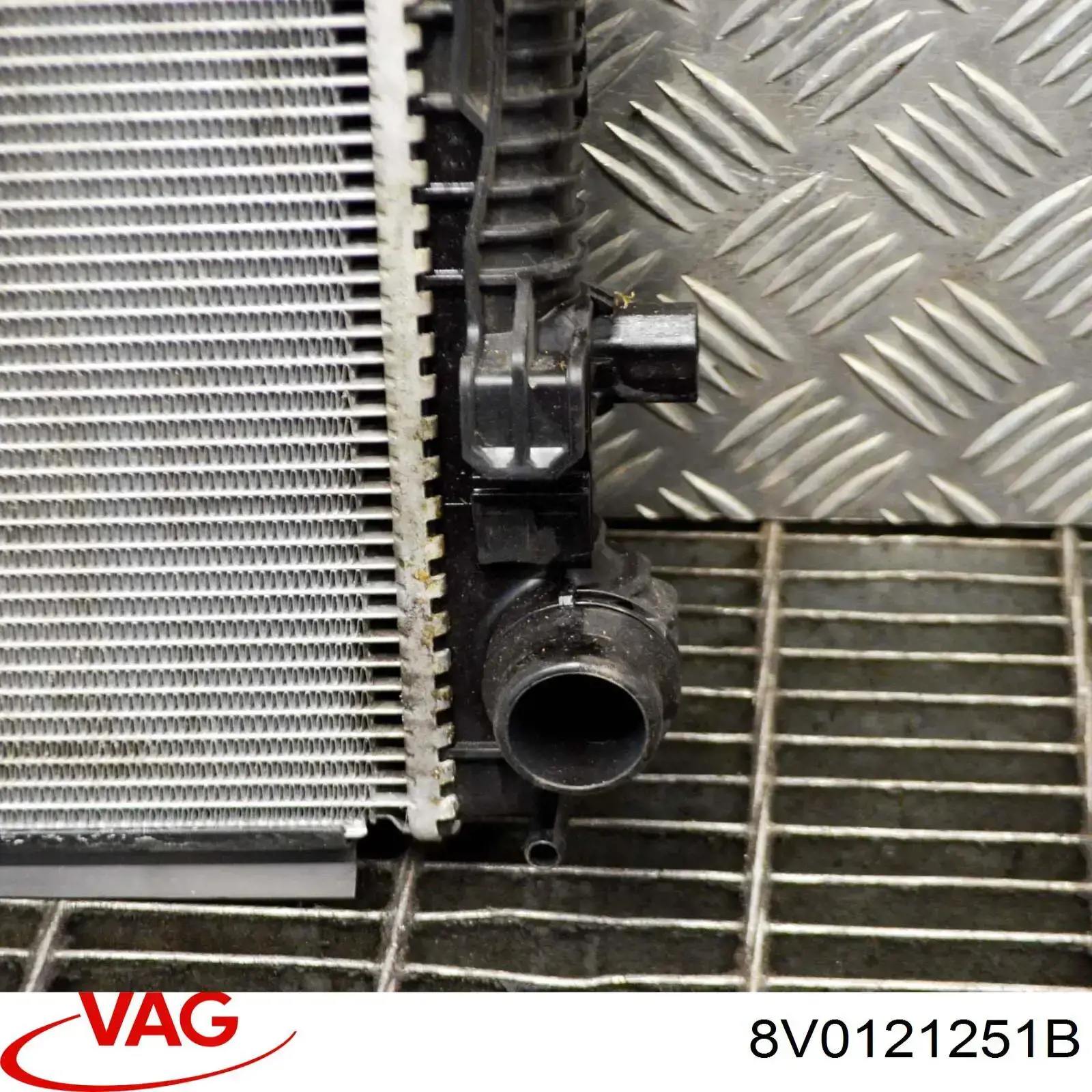 8V0121251B VAG radiador refrigeración del motor