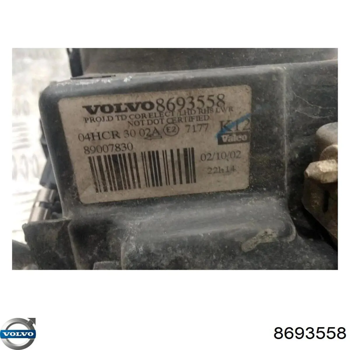 8693558 Volvo faro derecho