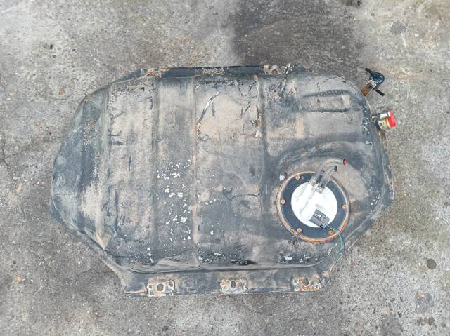 Tanque de combustible 172022X851 Nissan