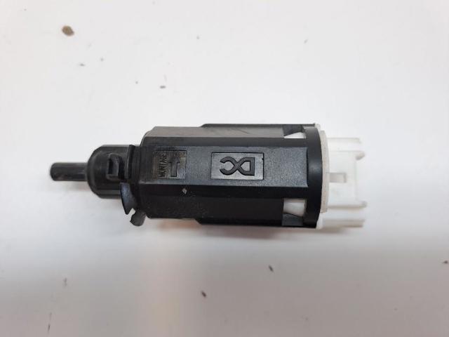 Interruptor Luz De Freno 253205115R Renault (RVI)