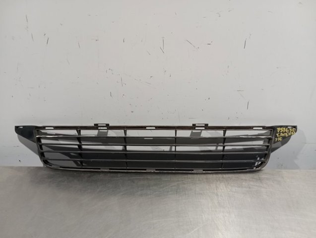 Rejilla de ventilación, paragolpes delantero 5311205080 Toyota