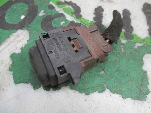 Boton Bloqueo Para Puerta 7700845435 Renault (RVI)