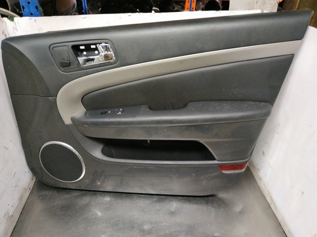 Guarnecido de puerta delantera derecha 96637434 GM/Chevrolet