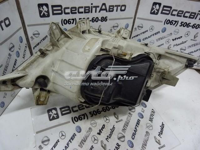 9018202561 Mercedes faro derecho