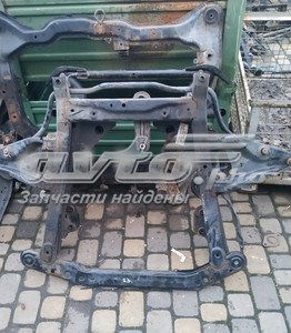 544013322R Renault (RVI) subchasis delantero soporte motor