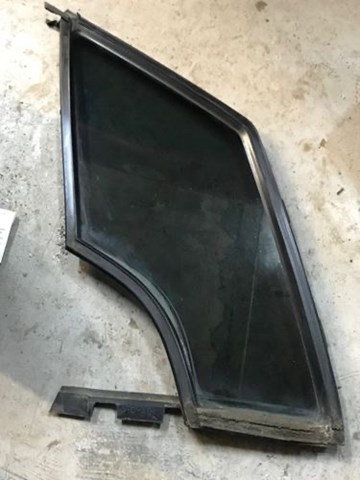 A1687250209 Mercedes ventana de vidrio puerta delantera derecha