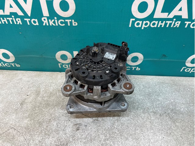 2543378A Renault (RVI) alternador