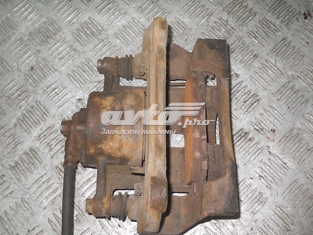 4775048120 Toyota pinza de freno delantera izquierda