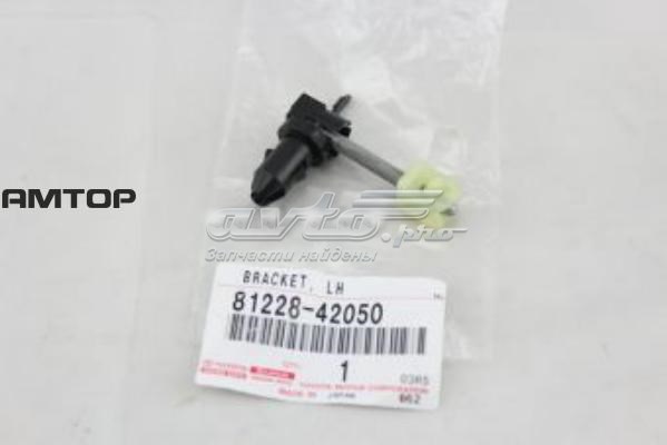 8122842050 Toyota soporte, faro antiniebla izquierdo