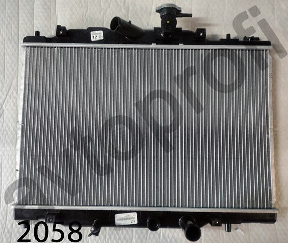 P54G15200 Mazda radiador refrigeración del motor