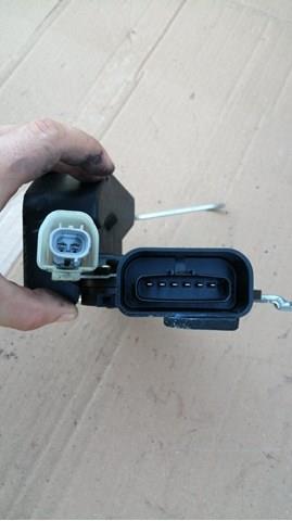  Cerradura de puerta de maletero para Toyota RAV4 2 