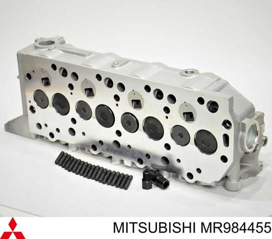 MD185922 Mitsubishi culata