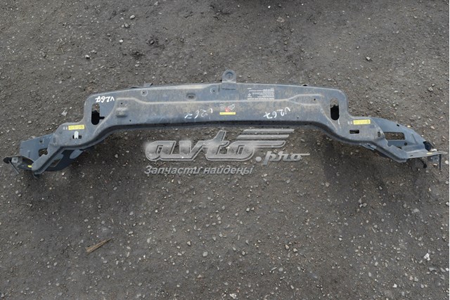 30796864 Volvo soporte de radiador superior (panel de montaje para foco)