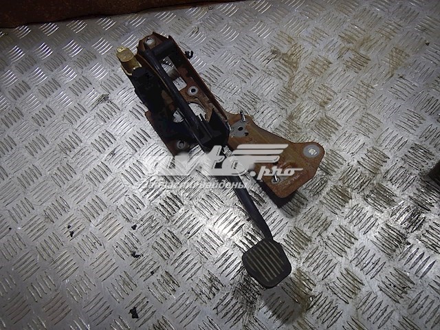 1735358 Ford pedal de freno